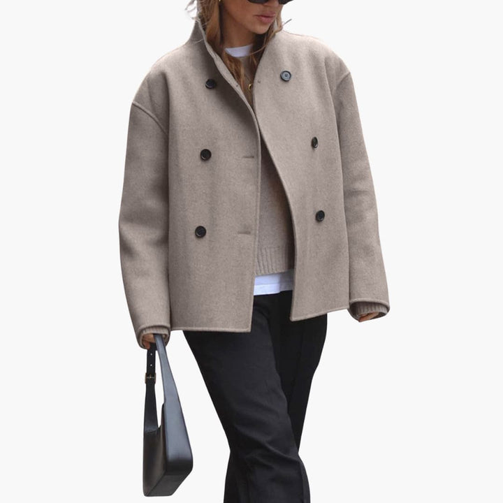 Damenjacke mit weitem Schnitt und Knopfverschluss vorn