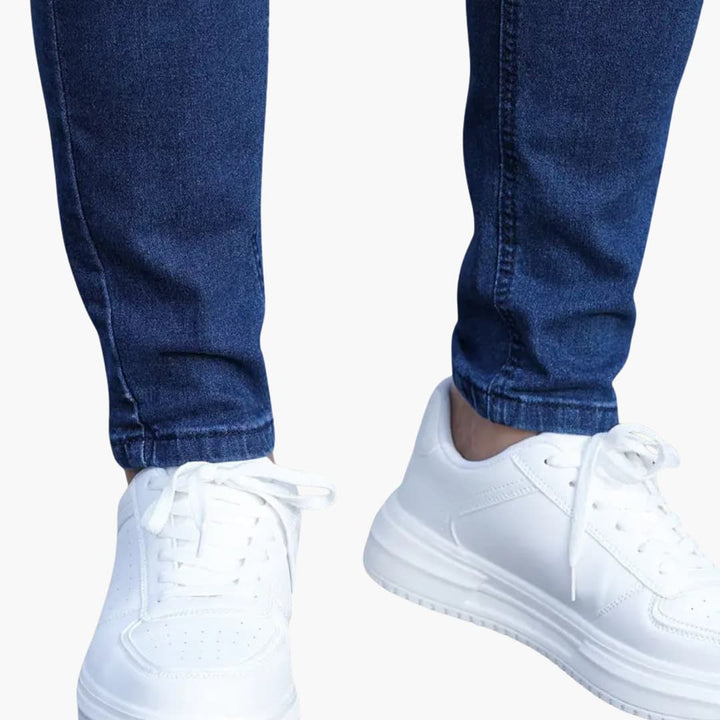 Herren Skinny Jeans mit Slim Fit und schmal zulaufenden Beinen