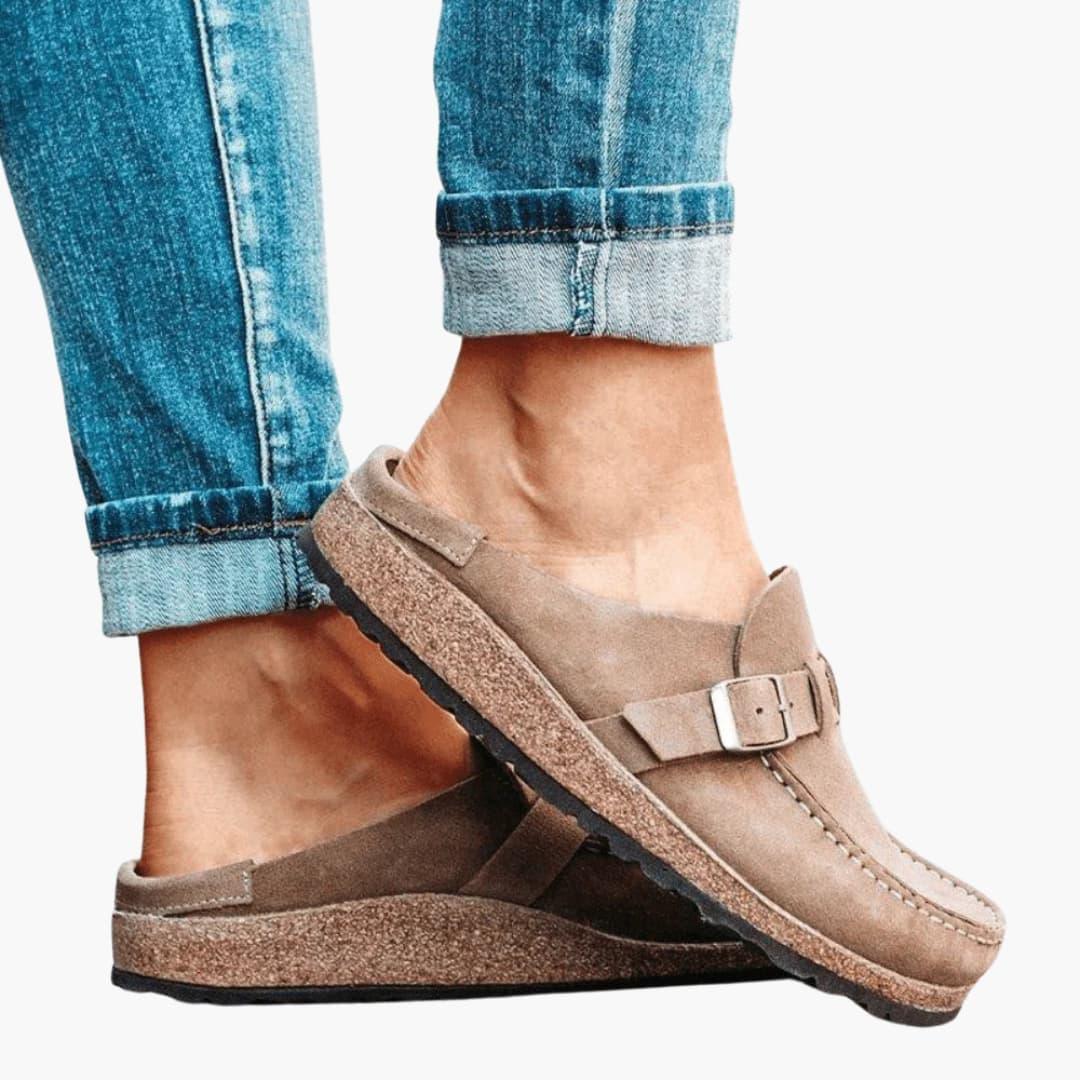 Modische Clog-Sandalen mit ganztägigem Komfort für Frauen - SchmiedeMode