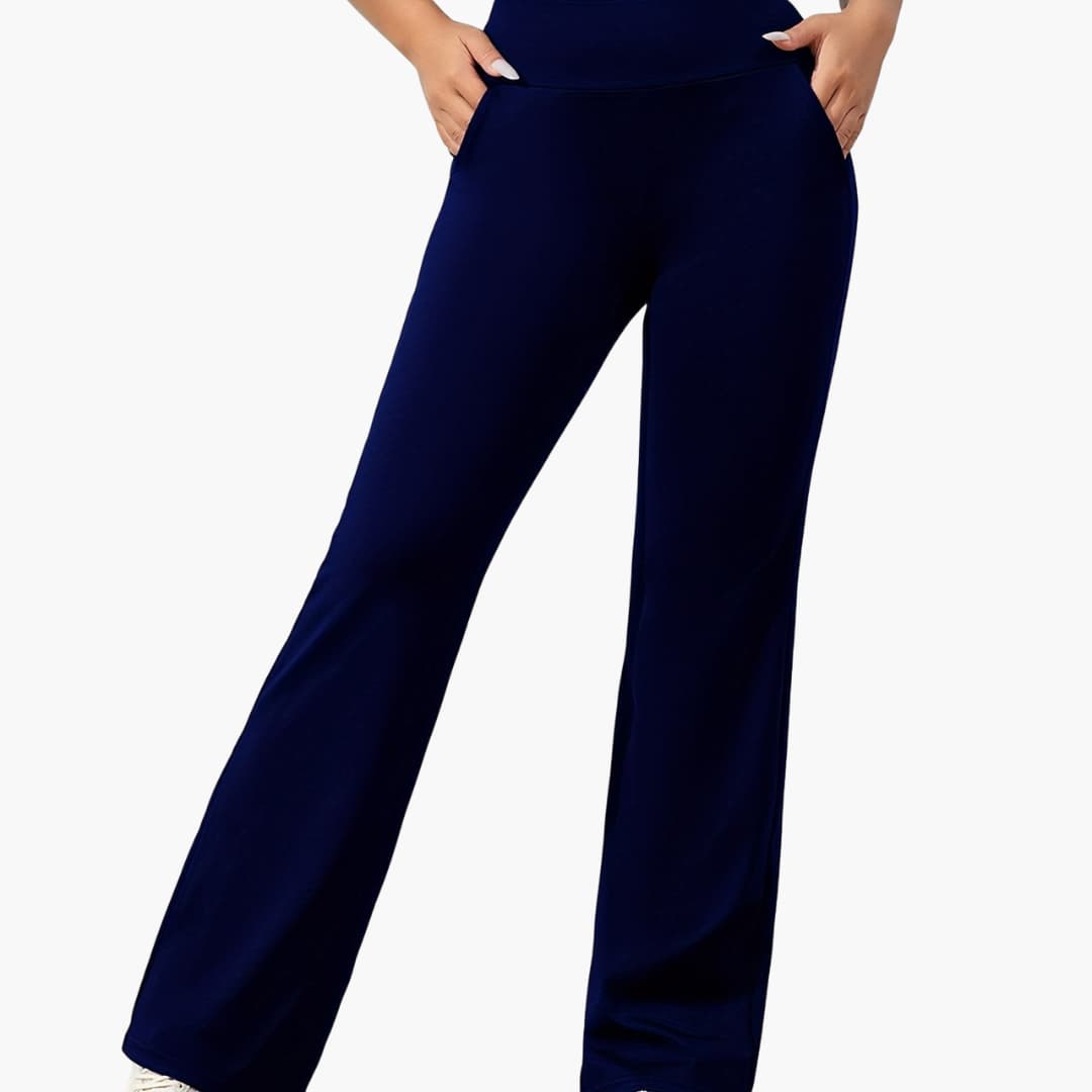 Damenhose mit Gummibund und ausgestelltem Bein