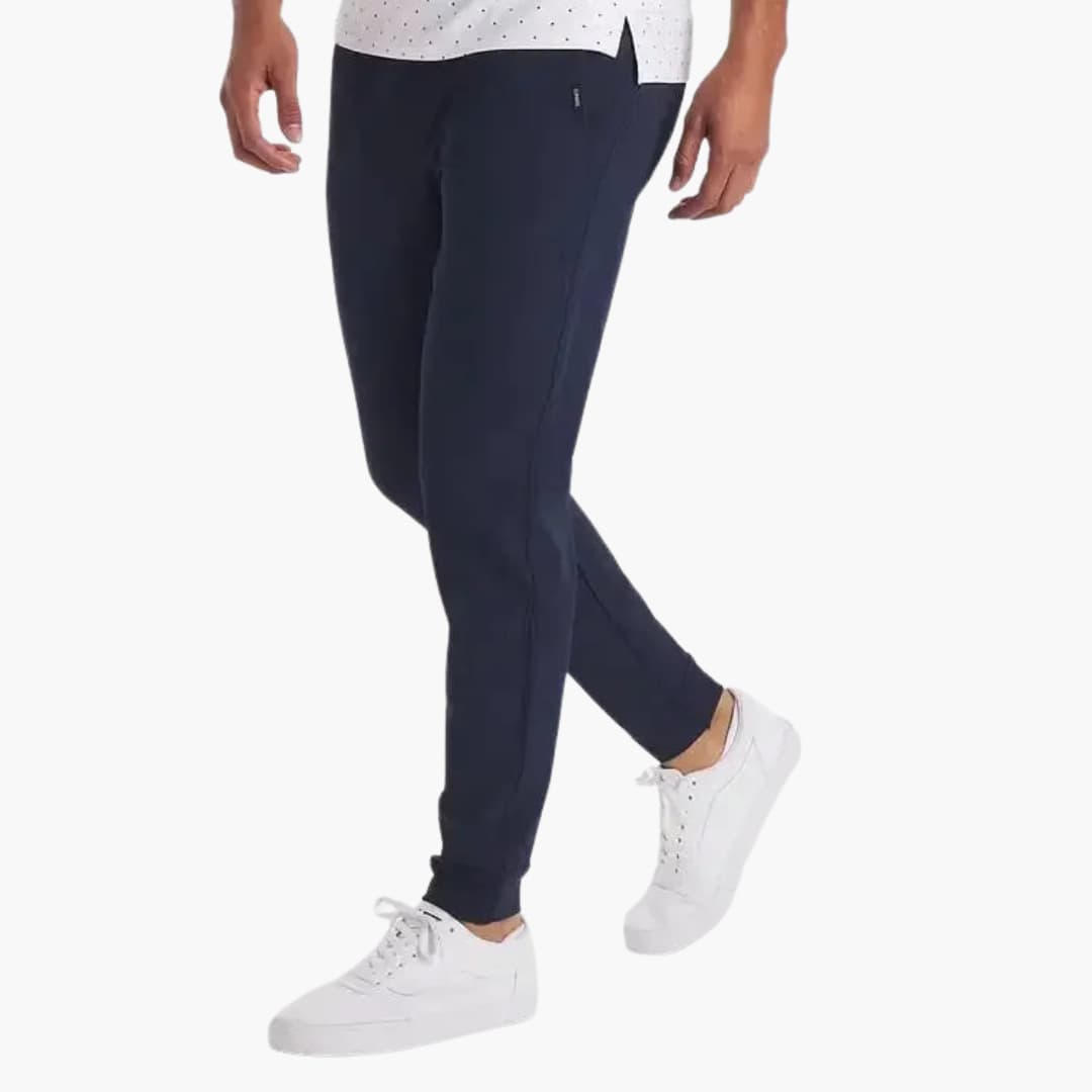 Herrenhose mit Stretchbund und konisch zulaufenden Beinen