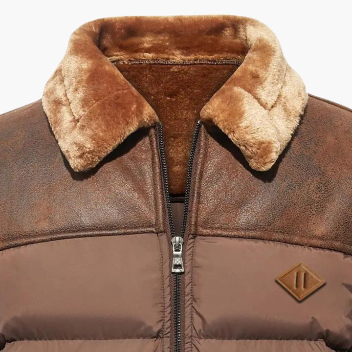 Herrenjacke mit Steppung und Kunstfellkragen